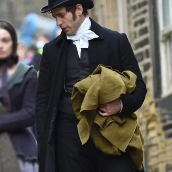 Oliver Jackson-Cohen Emily 2022 Coat